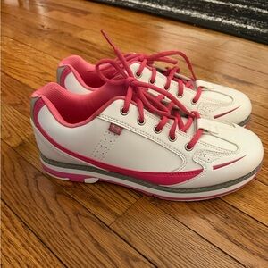 Brunswick Women’s Curve White & Pink Bowling Shoes